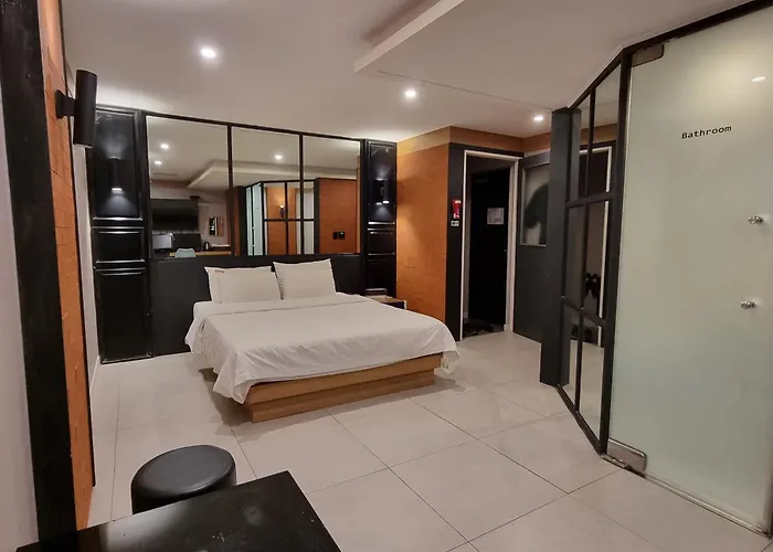 Jamsil Funny Hotel